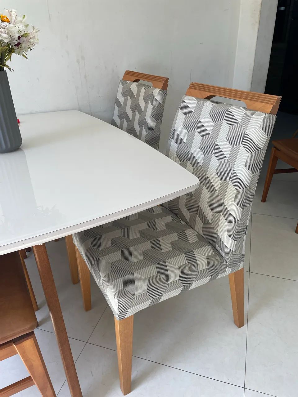 2 cadeiras pra sala de jantar 