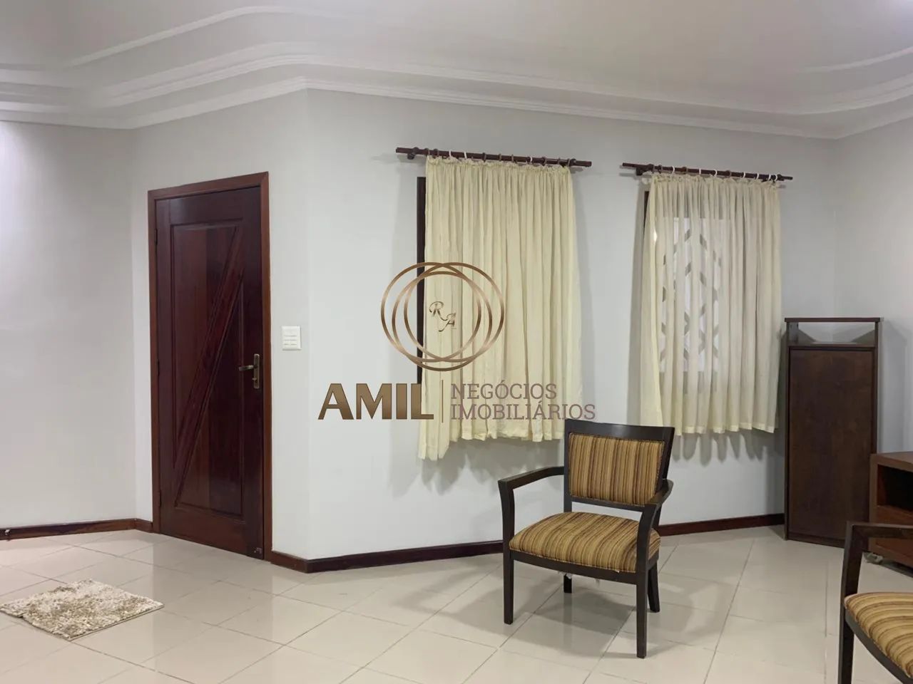 TT Aluga BELÍSSIMO Sobrado, 265 m², 4 Quartos, 1 Suíte, 3 Vagas, Quintal, Jardim América - - Foto 3