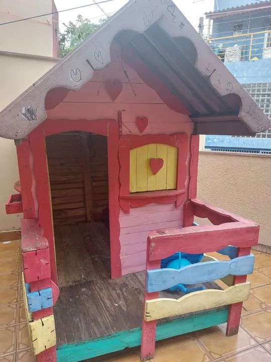 Doa -se essa Casinha de madeira para brincar