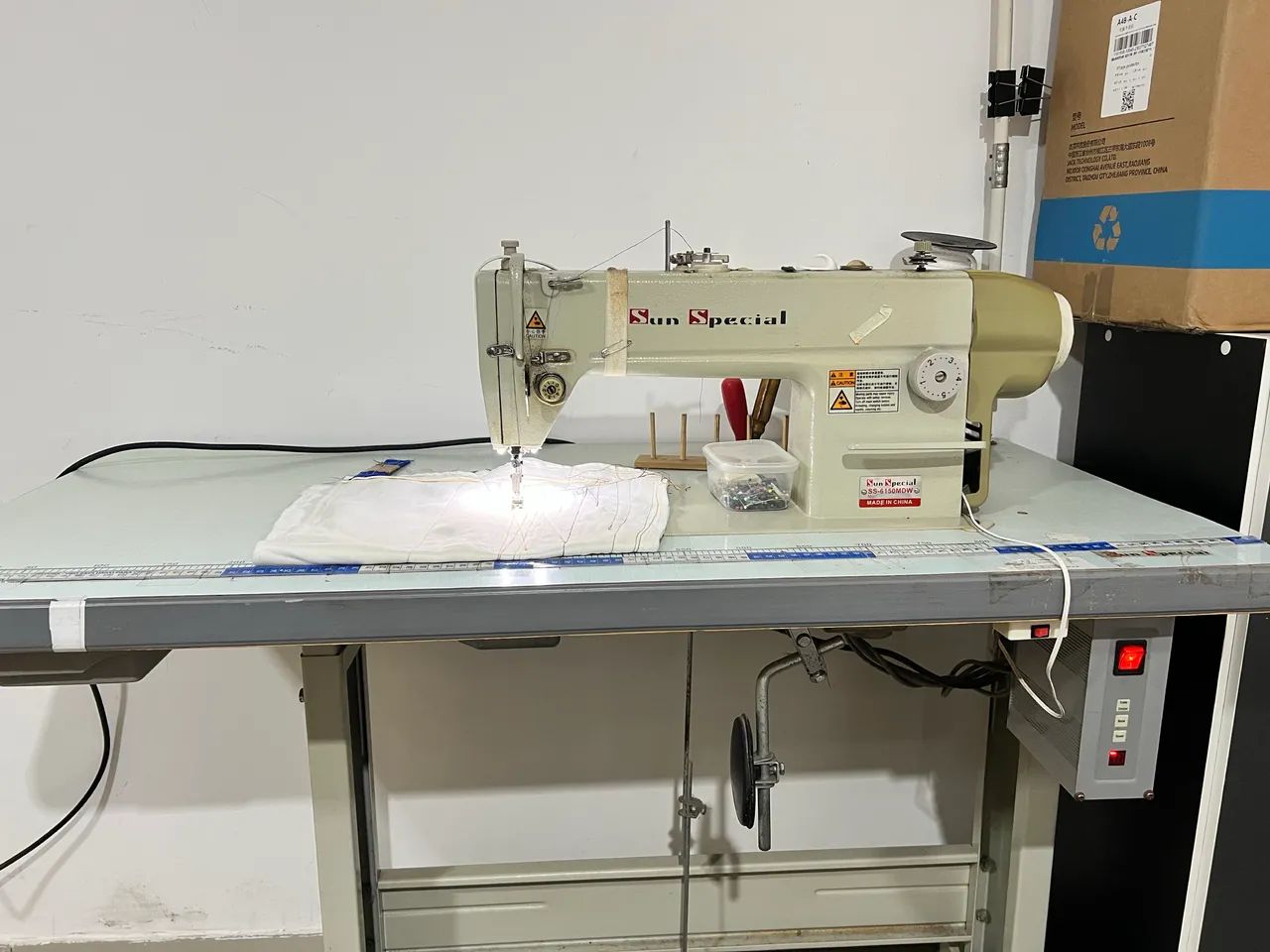 Máquina de costura reta Industrial