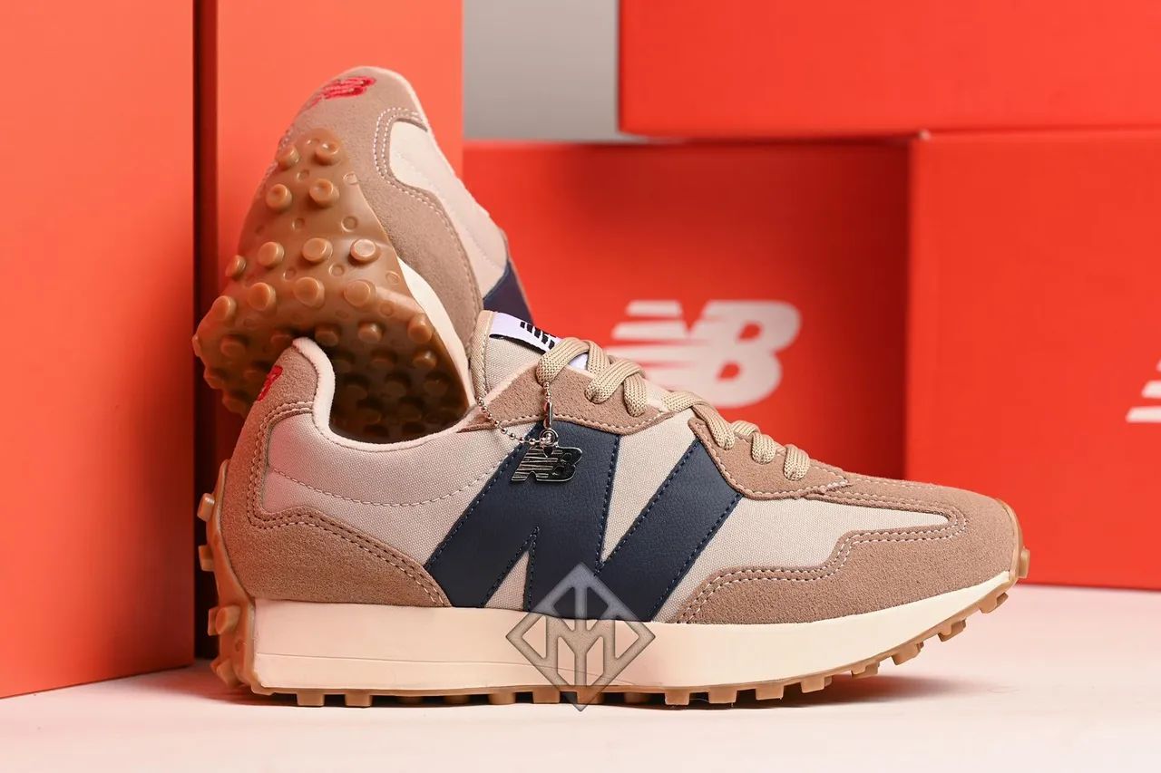 Tênis New Balance 327 Bege e Marrom