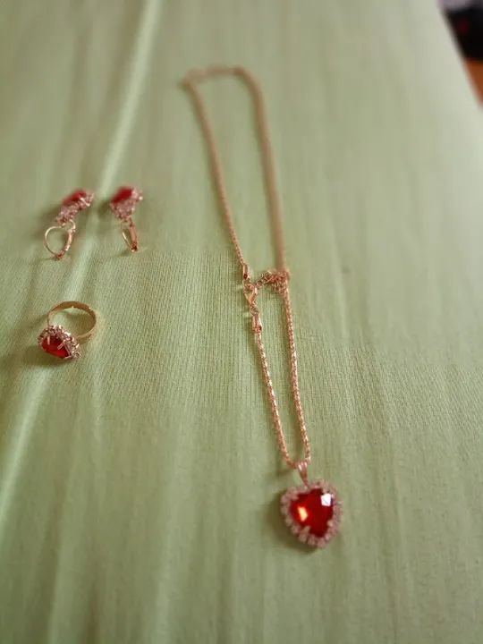 Conjunto coração vermelho 