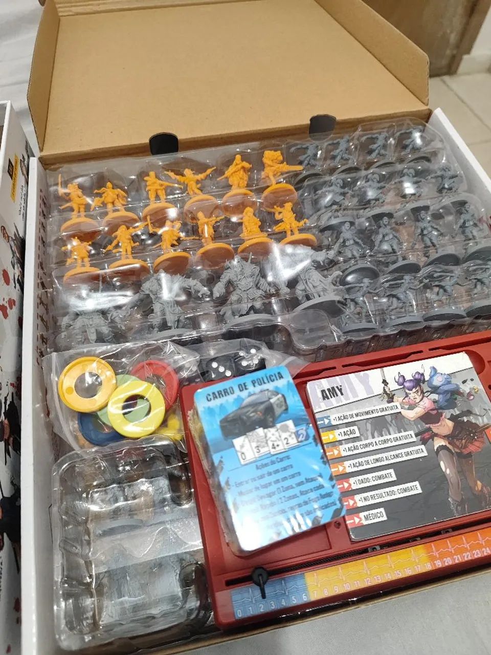 Zombicide 2ª Edição - Jogo de Tabuleiro - Foto 2