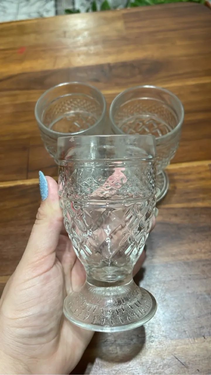 Kit com três taças