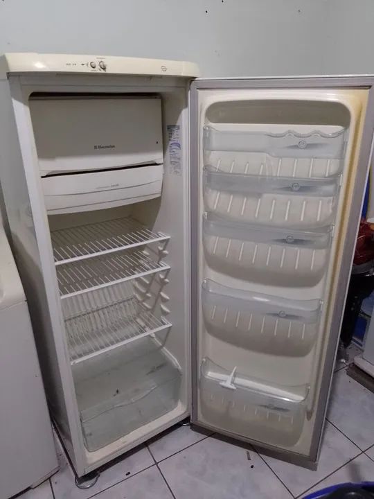 Geladeira Electrolux Usada em Ótimo Estado - Foto 2