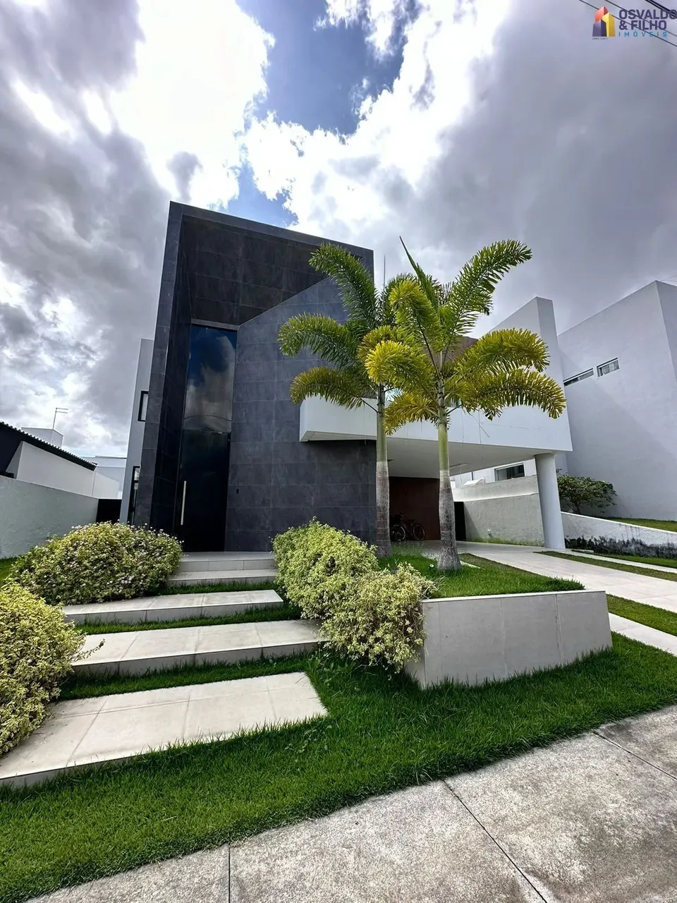 CASA ALTO PADRÃO A VENDA EM CONDOMINIO FECHADO - CARUARU-PE