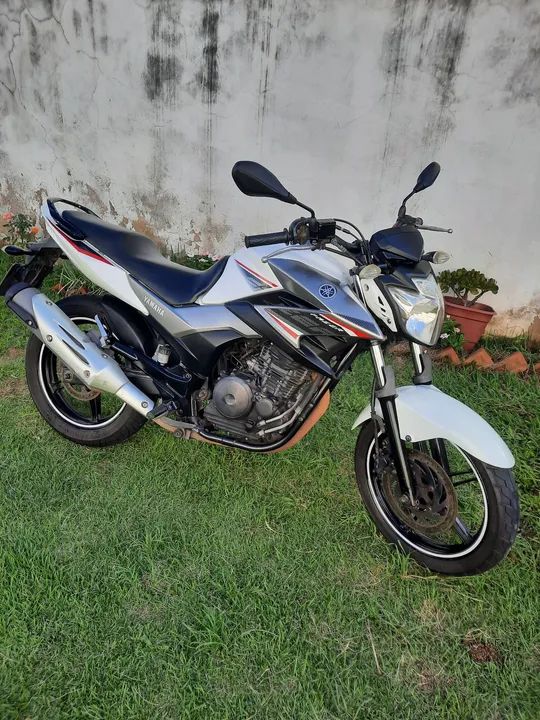 Yamaha Fazer 250 - Branca - 2017