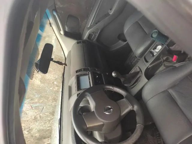Vendo ou troco Nissan frontier 2012 4x4 - Foto 2