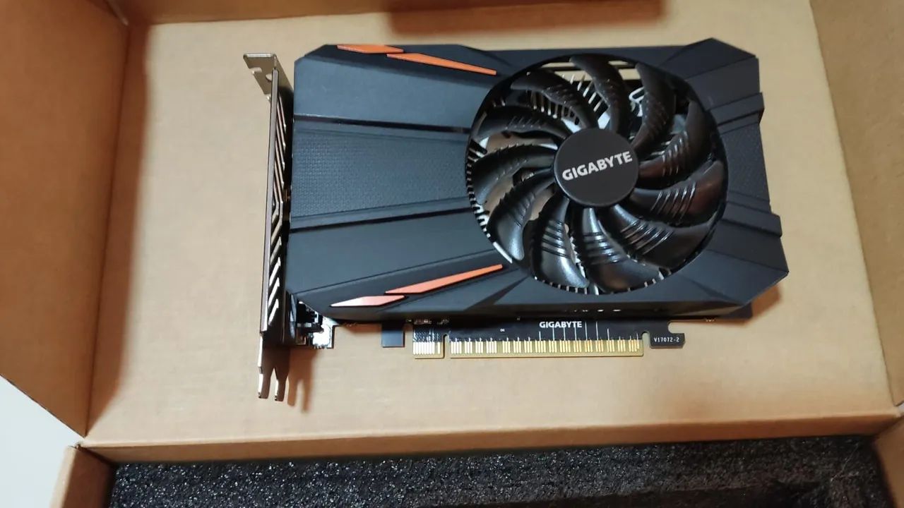 Placa de Vídeo Gigabyte GeForce GTX 1050Ti D5 4GB 128Bit GDDR5 GV-N105TD5-4GD - Foto 5