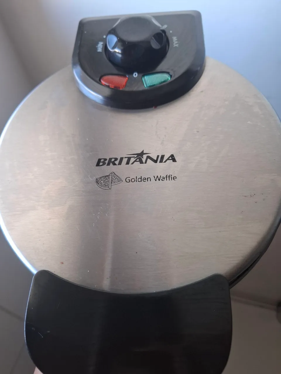 Waffle Maker Britânia Golden Waffle