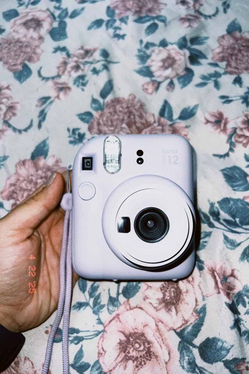 Vendo Câmera Instax mini 12