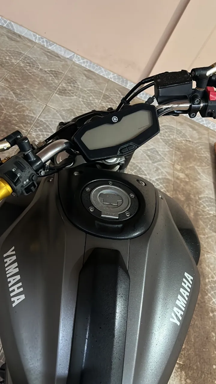 Vendo mt 07 conservada