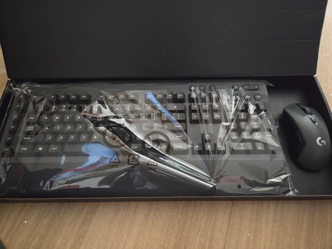 Teclado G 613 e Mouse G603
