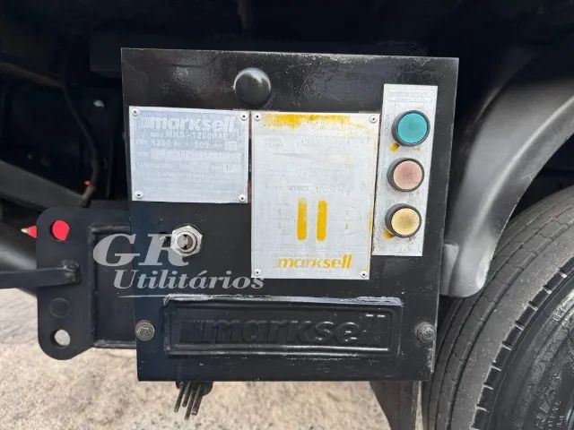 Iveco Daily 35s14 2014 Baú Plataforma - Foto 14