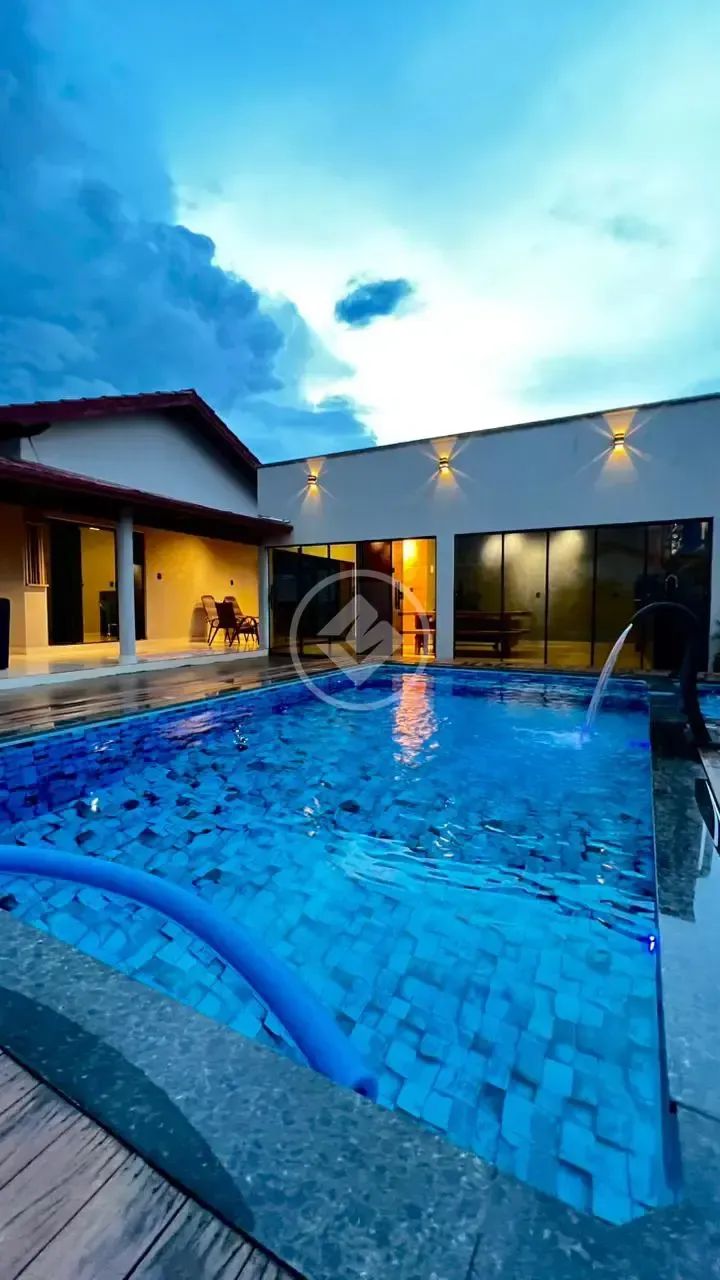 CASA DE ESQUINA COM PONTO COMERCIAL  CENTRO DE GUAPÓ codigo: 283564