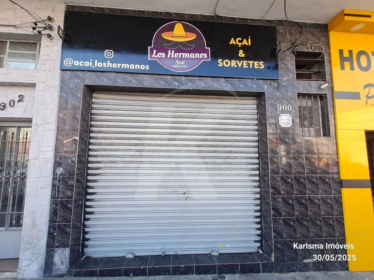 Salão comercial com 2 banheiros e porta de aço - Foto 4