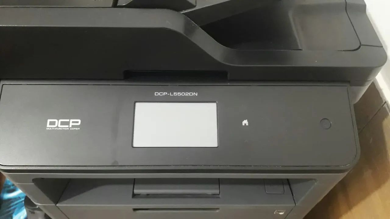 Impressora multi Brother DCP-L5502DN - Foto 2