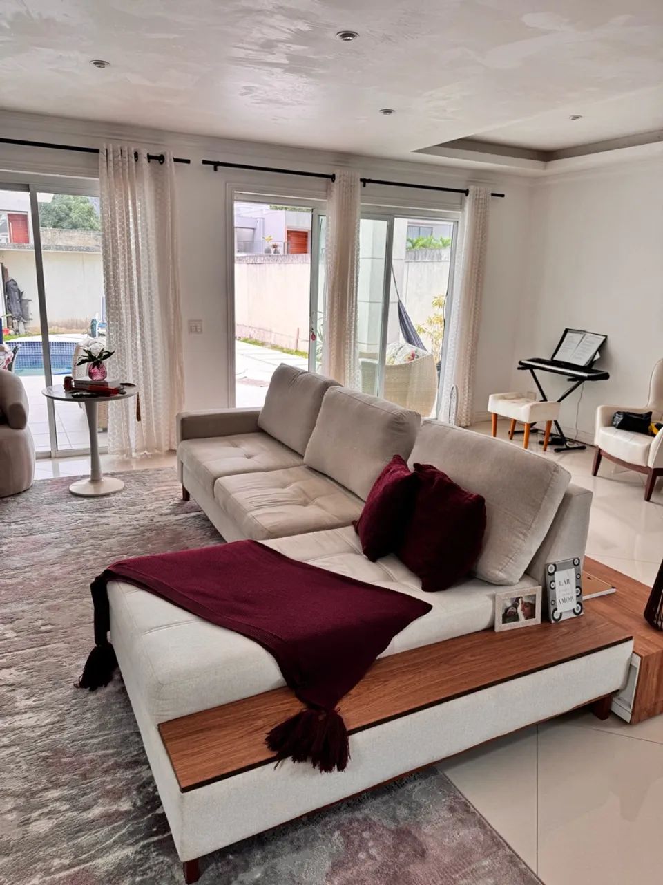 Sofá muito elegante com chayse 2,90M - Foto 3
