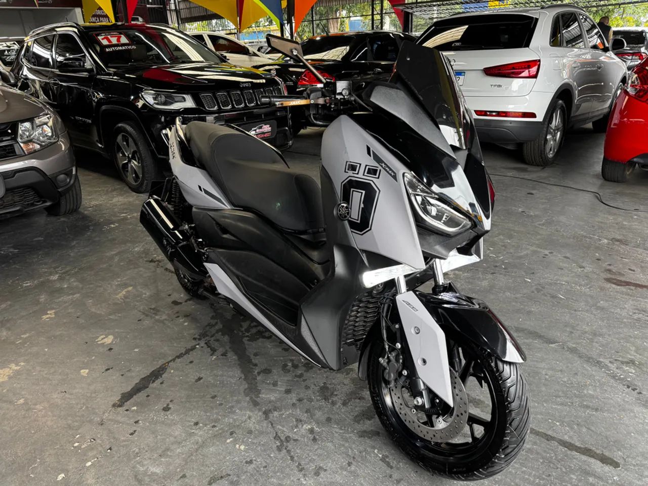 Yamaha XMAX Gasolina Automático