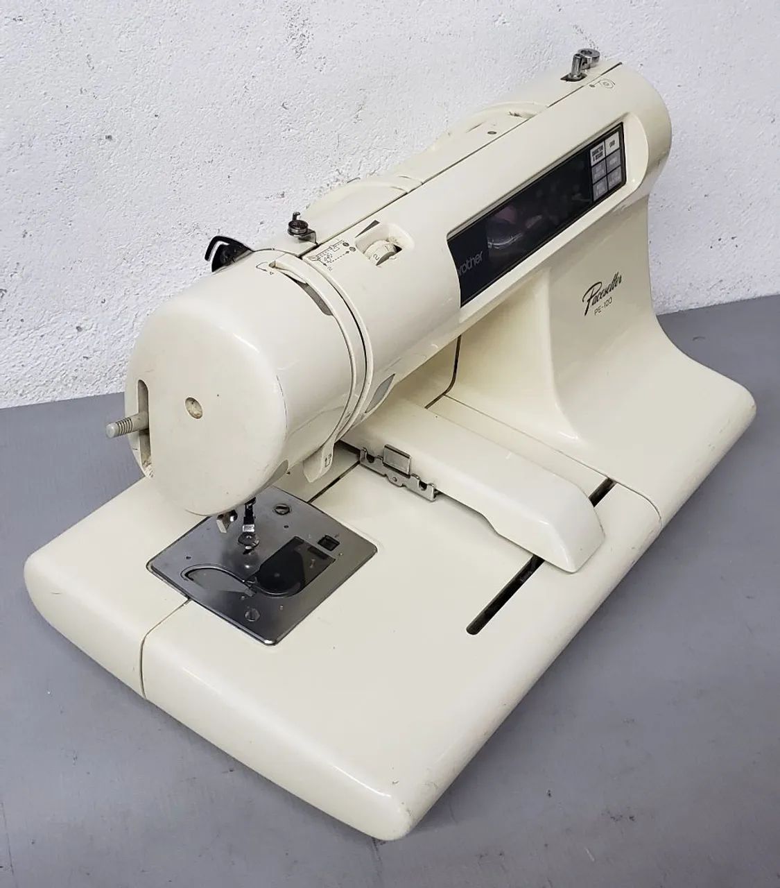 Maquina de bordar brother pe100 defeito ler  - Foto 3