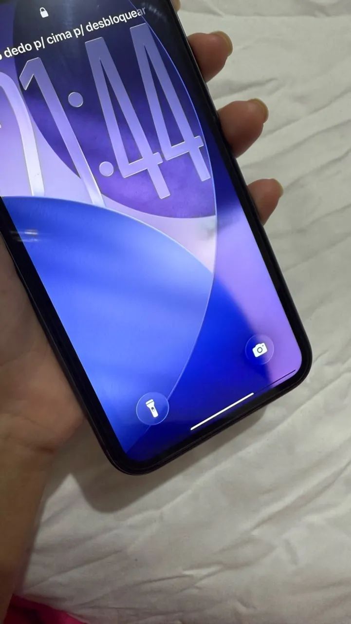 iPhone 11 64gb 76% de bateria.