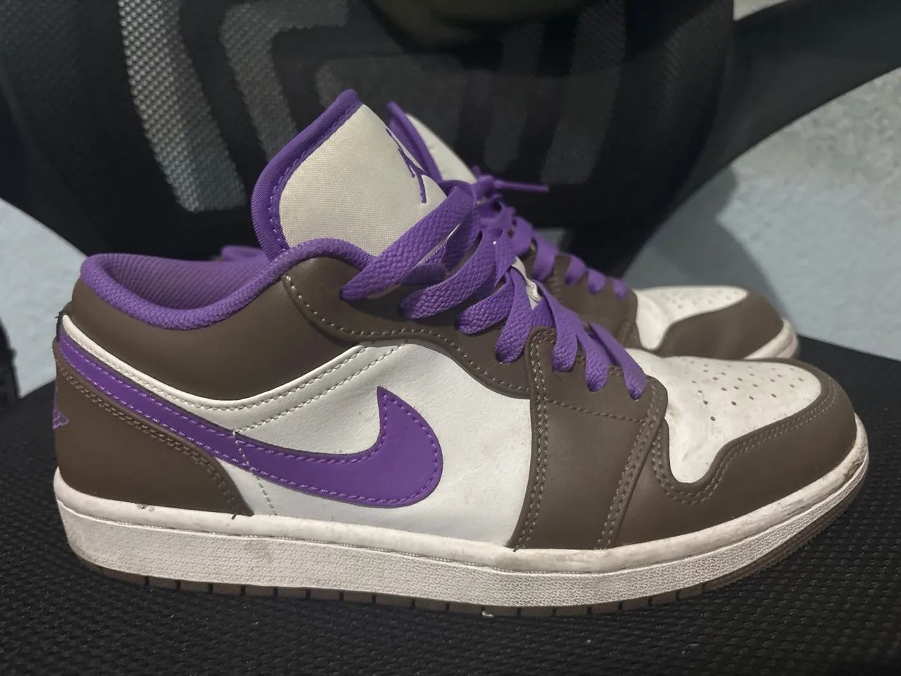 Tênis Jordan cano baixo roxo 