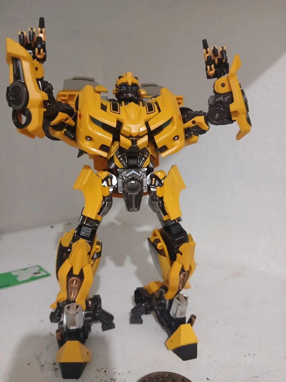 Bumblebee transformavel 30 cm