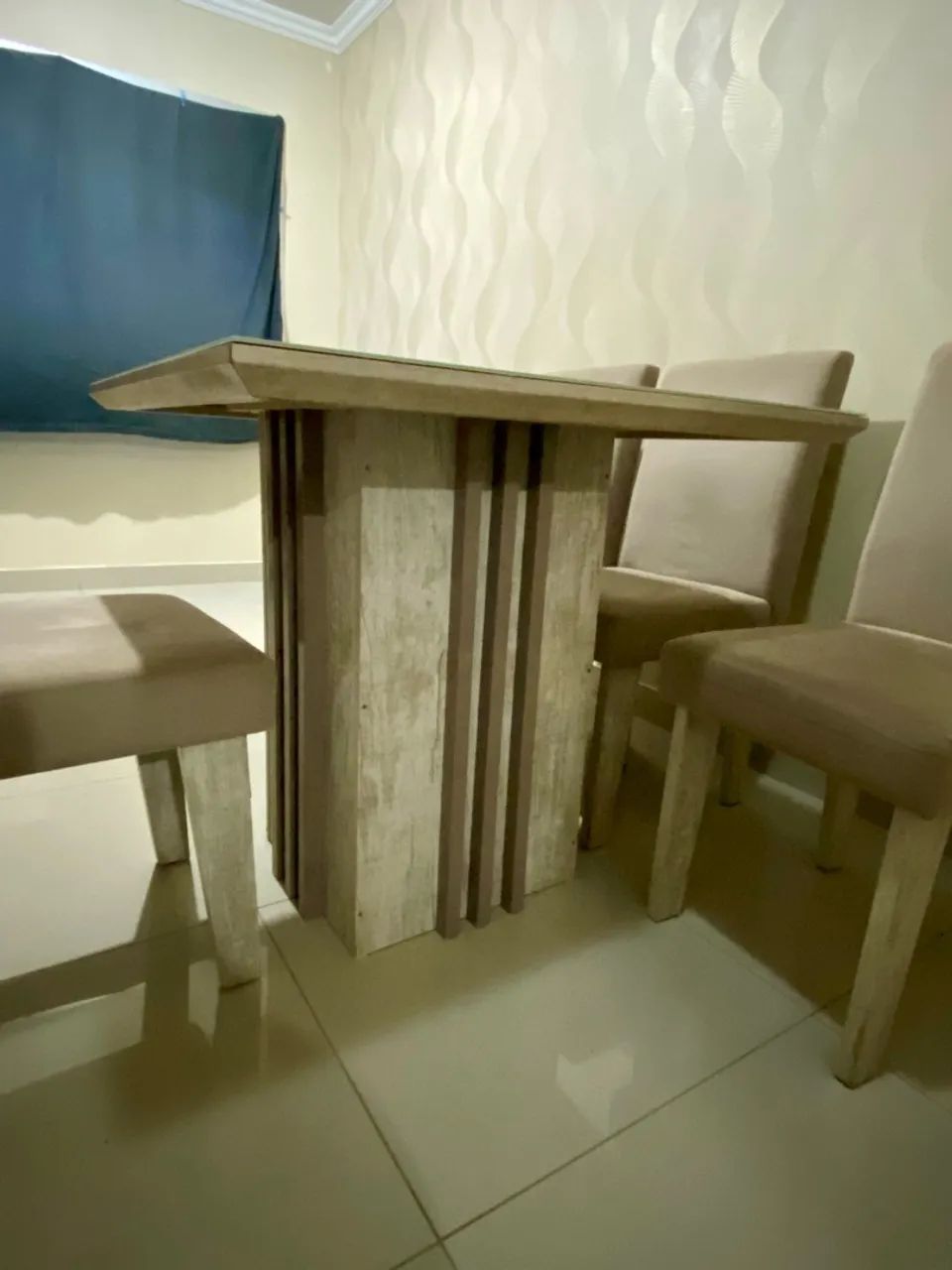 Mesa com 4 cadeiras - Foto 4