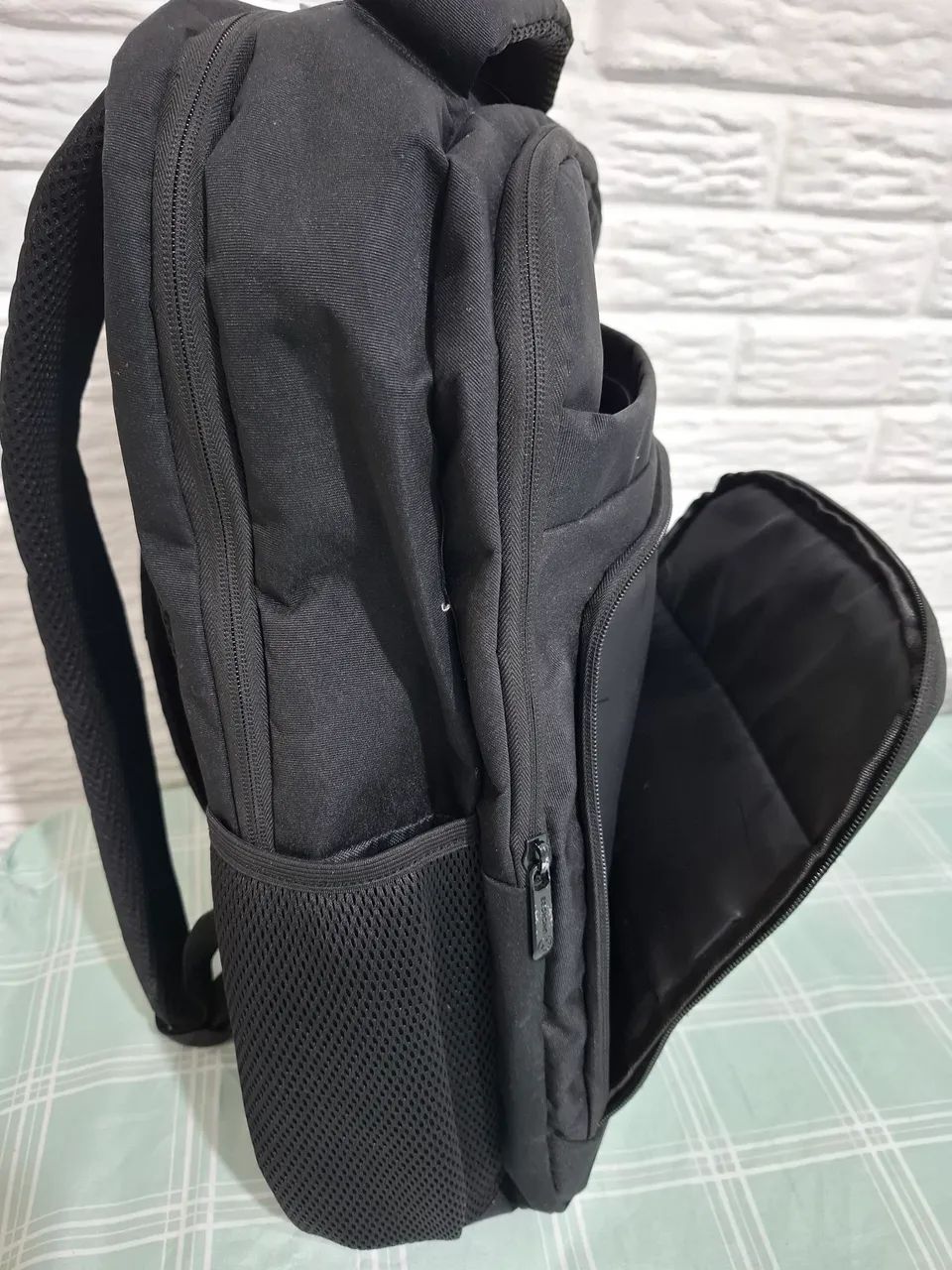 Vendo mochila semi nova Unicropss - Foto 2