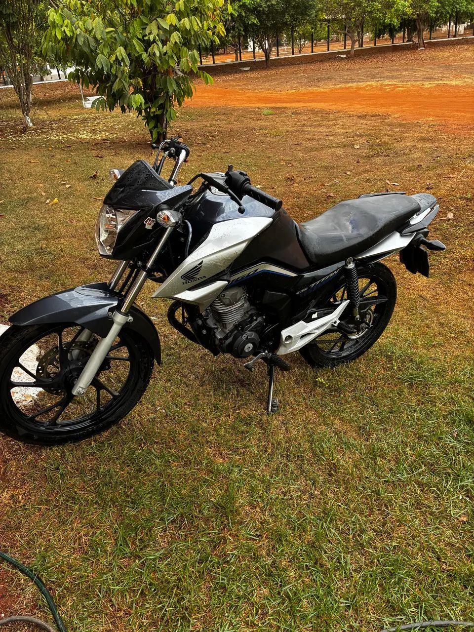 Titan 160 
