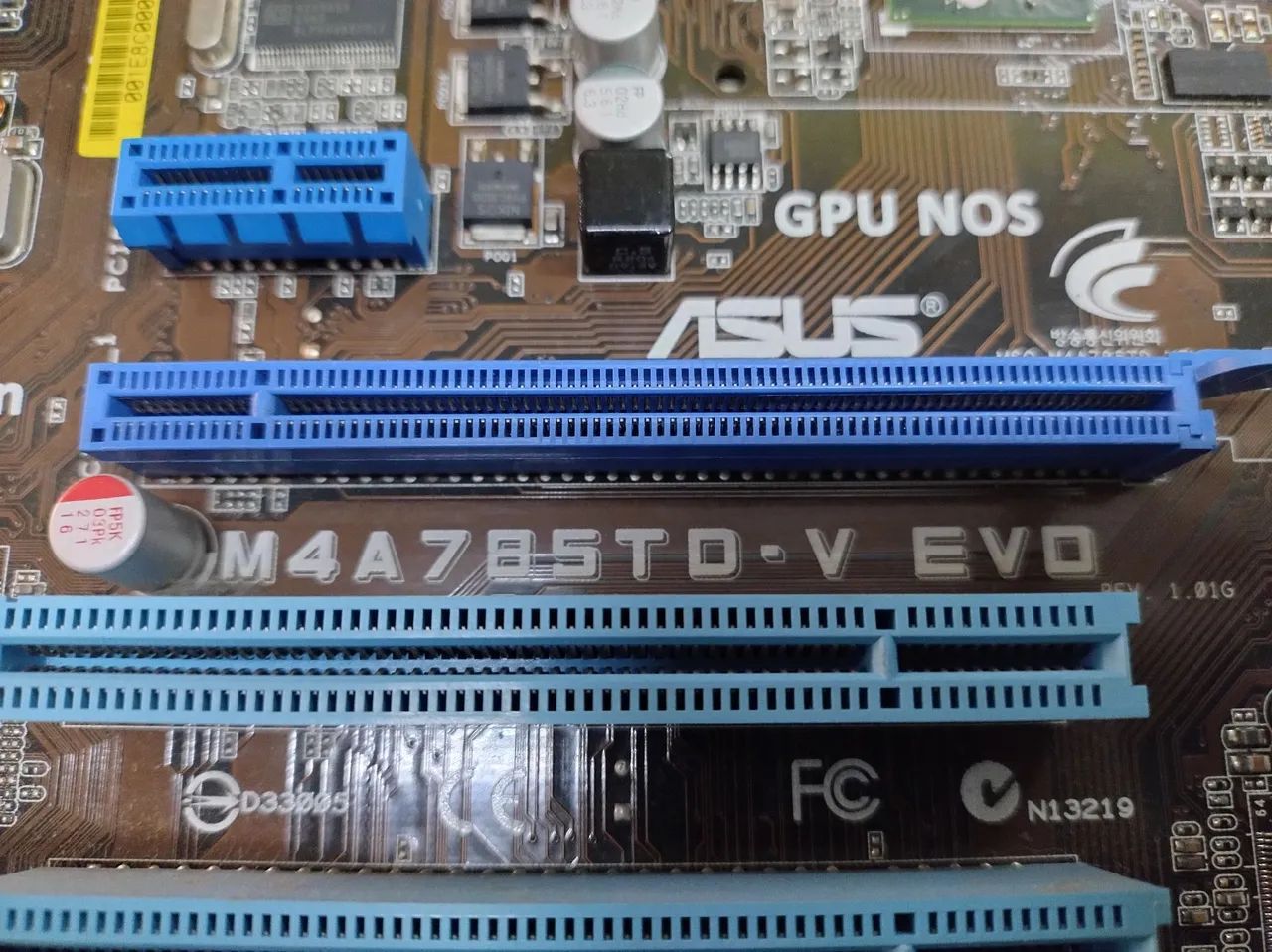Placa mãe ASUS ASUS M4A785TD-V EVO. - Foto 2