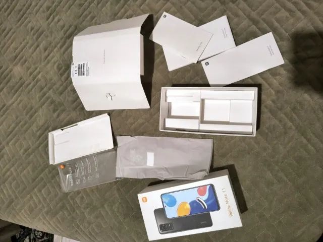 Caixa de celular completa vazia xiaomi redmi note 10 e 11 com capinhas de brinde - Foto 2