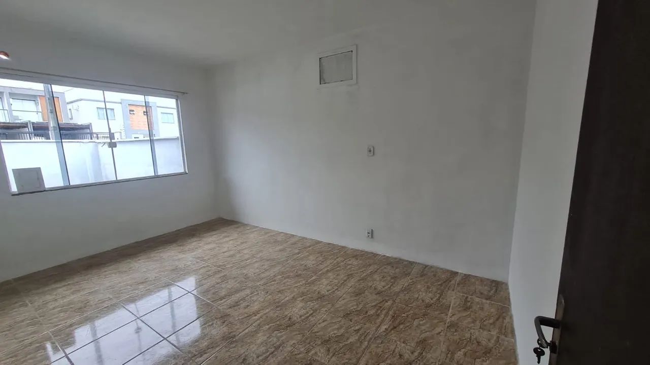 Alugo casa no Iririú  - Foto 2