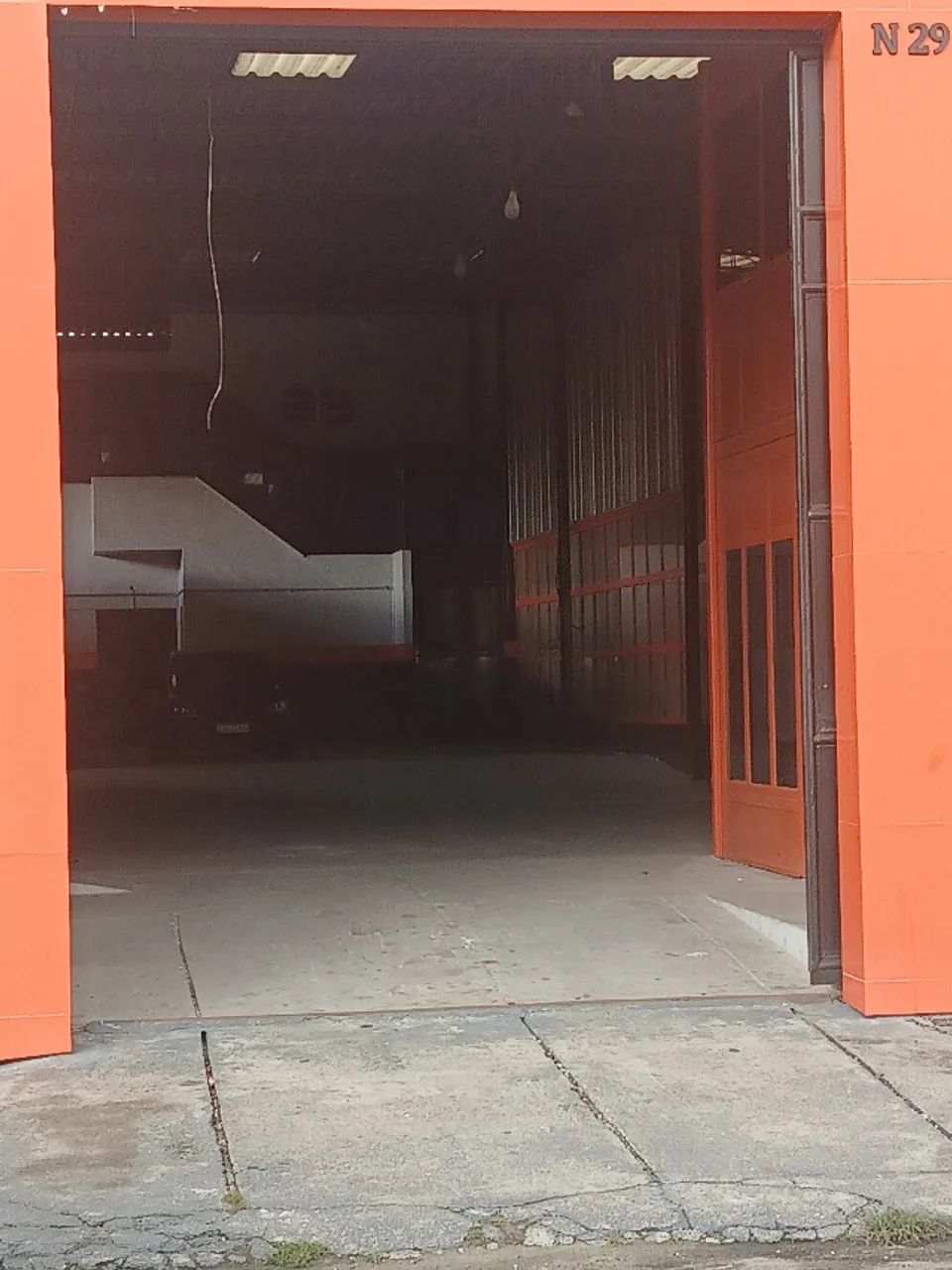 GALPÃO / IMÓVEL COMERCIAL COM SALAS 700 M2 - AO LADO DO BANGU SHOPPING - Foto 2