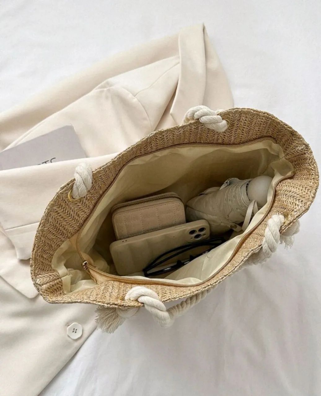 Bolsa Tote de Palha com Alça de Corda / Estilo Praia e Casual - Foto 2