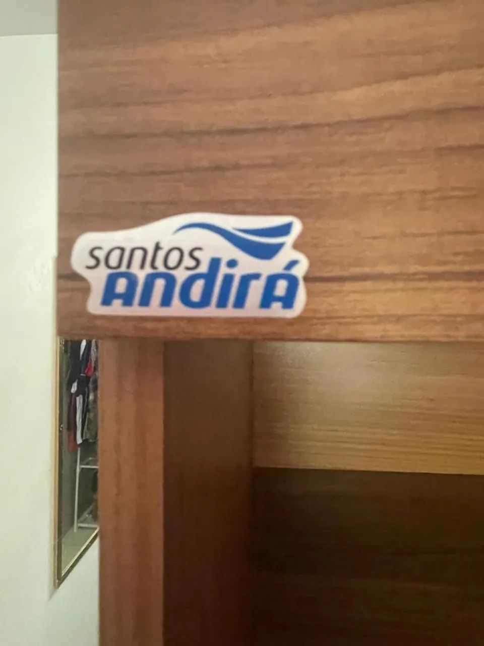 Linda cômoda com seis gavetas e porta com espelho - Foto 3