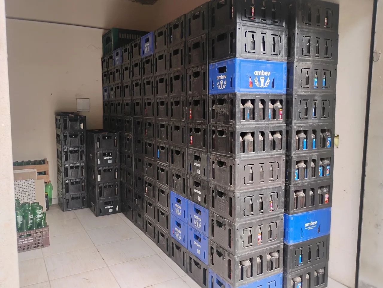 Caixas de cracudinha da AmBev 
