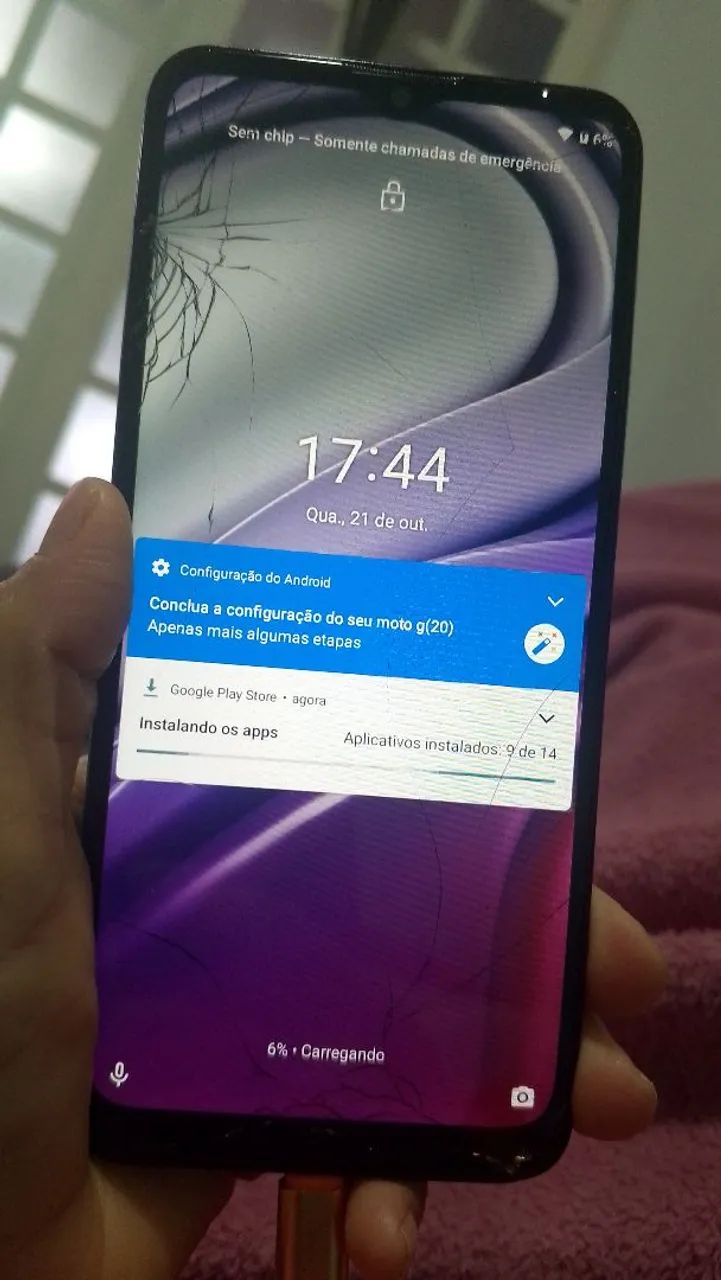 Celular com tela quebrada 