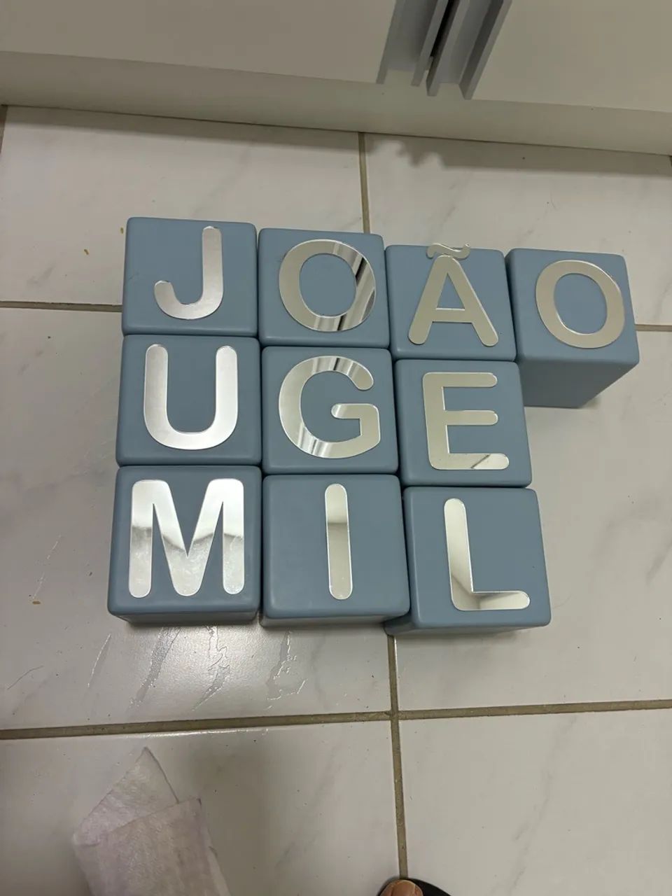 Letras  com espelho 