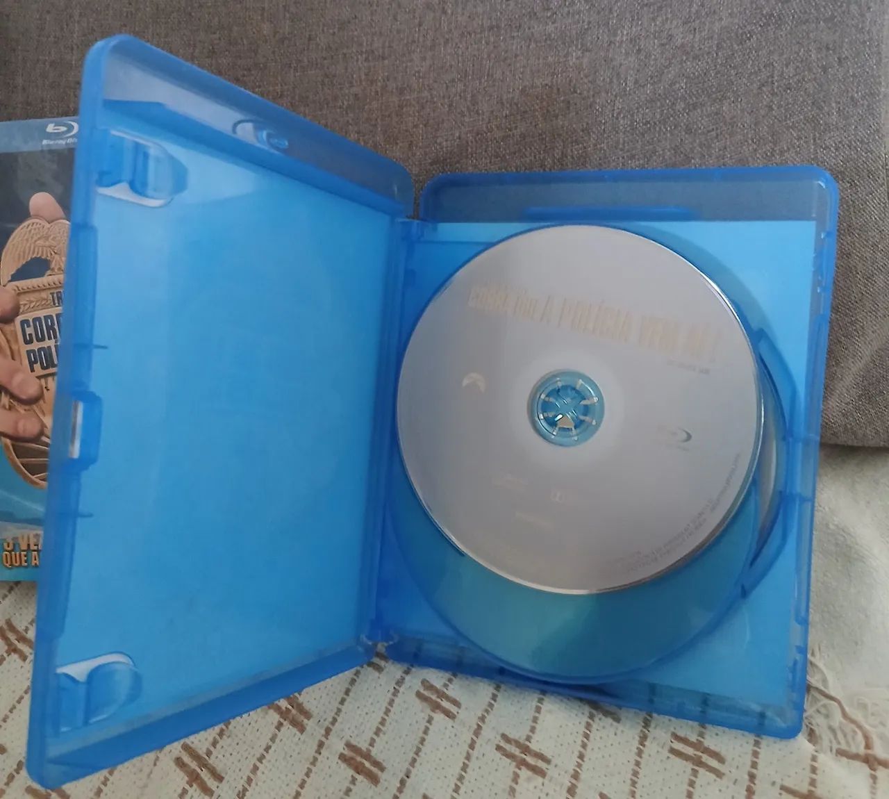 Blu Ray Corra que a polícia vêm aí  (triplo) - Foto 4