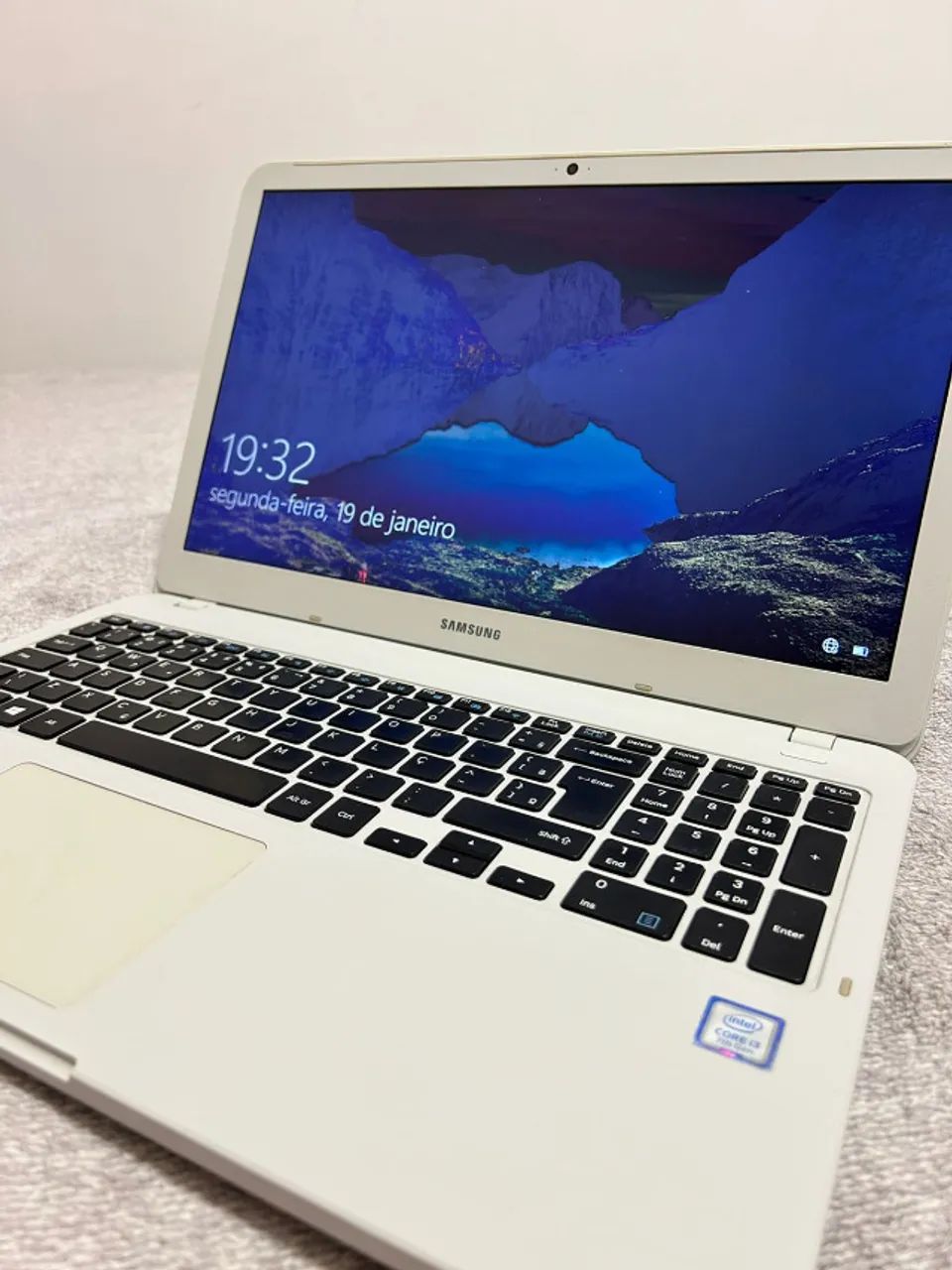 Notebook Samsung NP350XAA com Intel Core i3 - usado