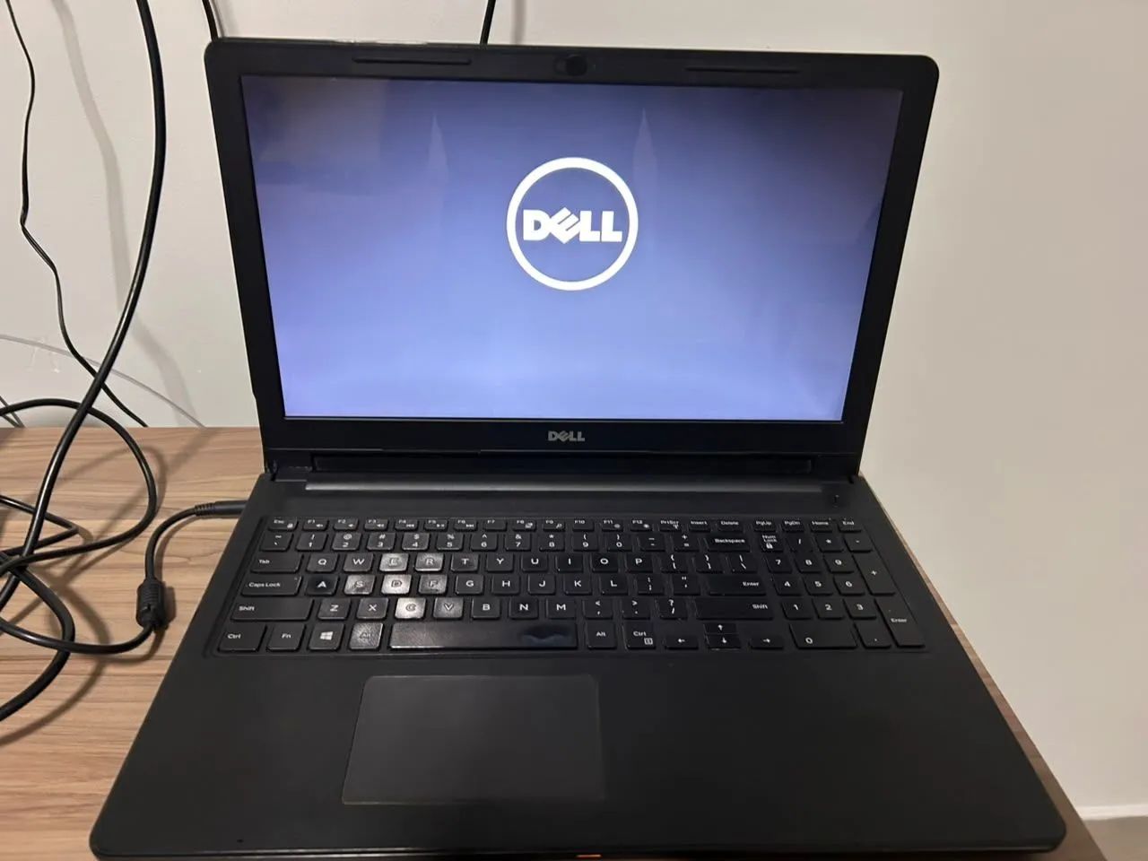 VENDO NOTEBOOK DELL TOUCHSCREEN - R$ 2000