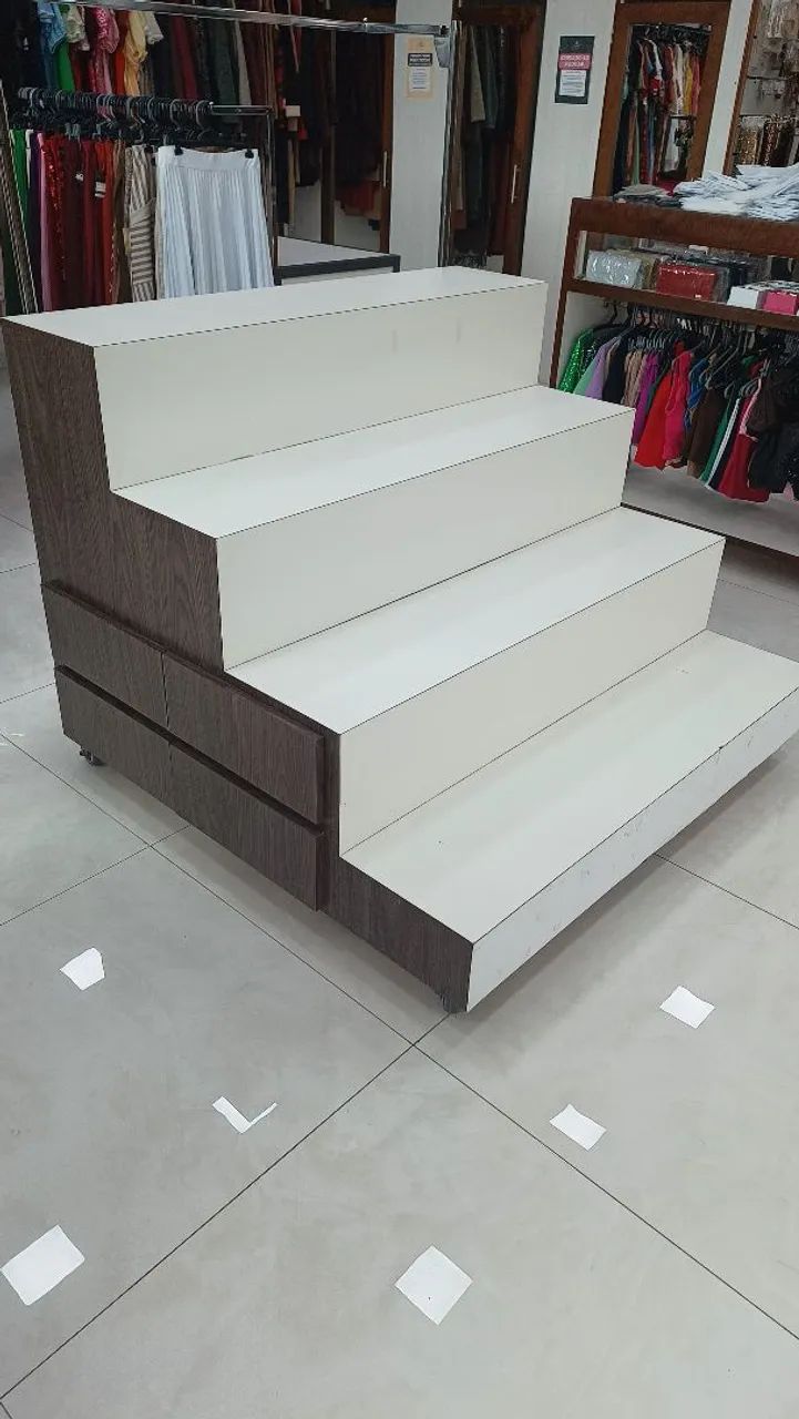 Escada expositora  - Foto 2