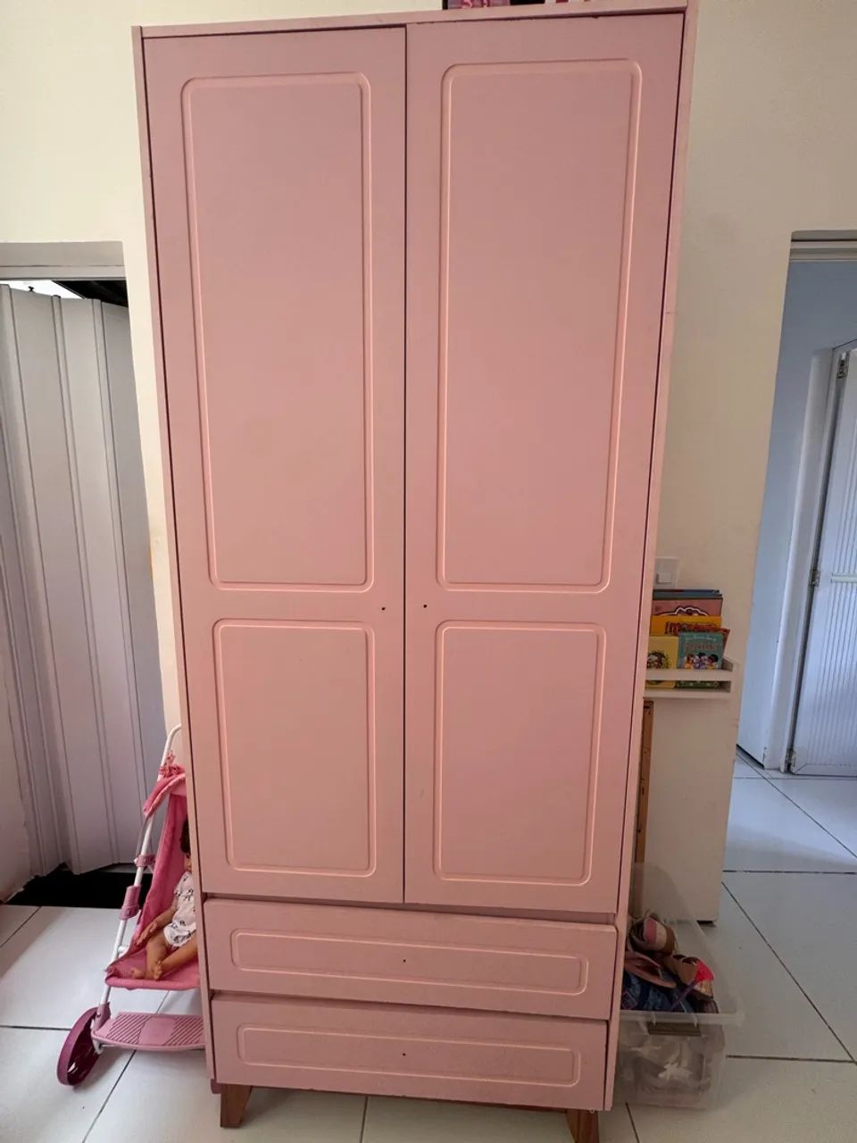 Guarda roupa e cômoda infantil