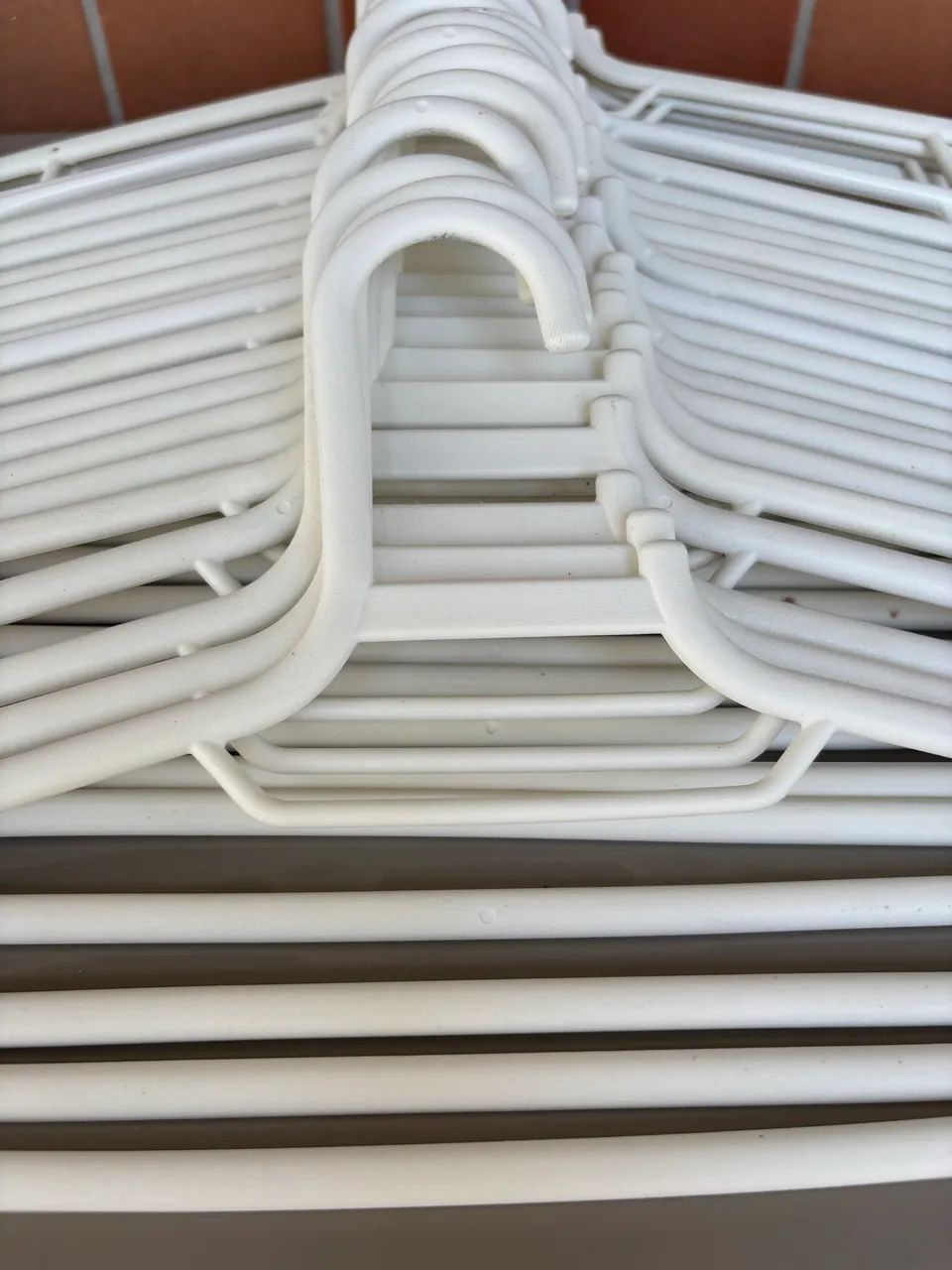 25 cabides branco  - Foto 3