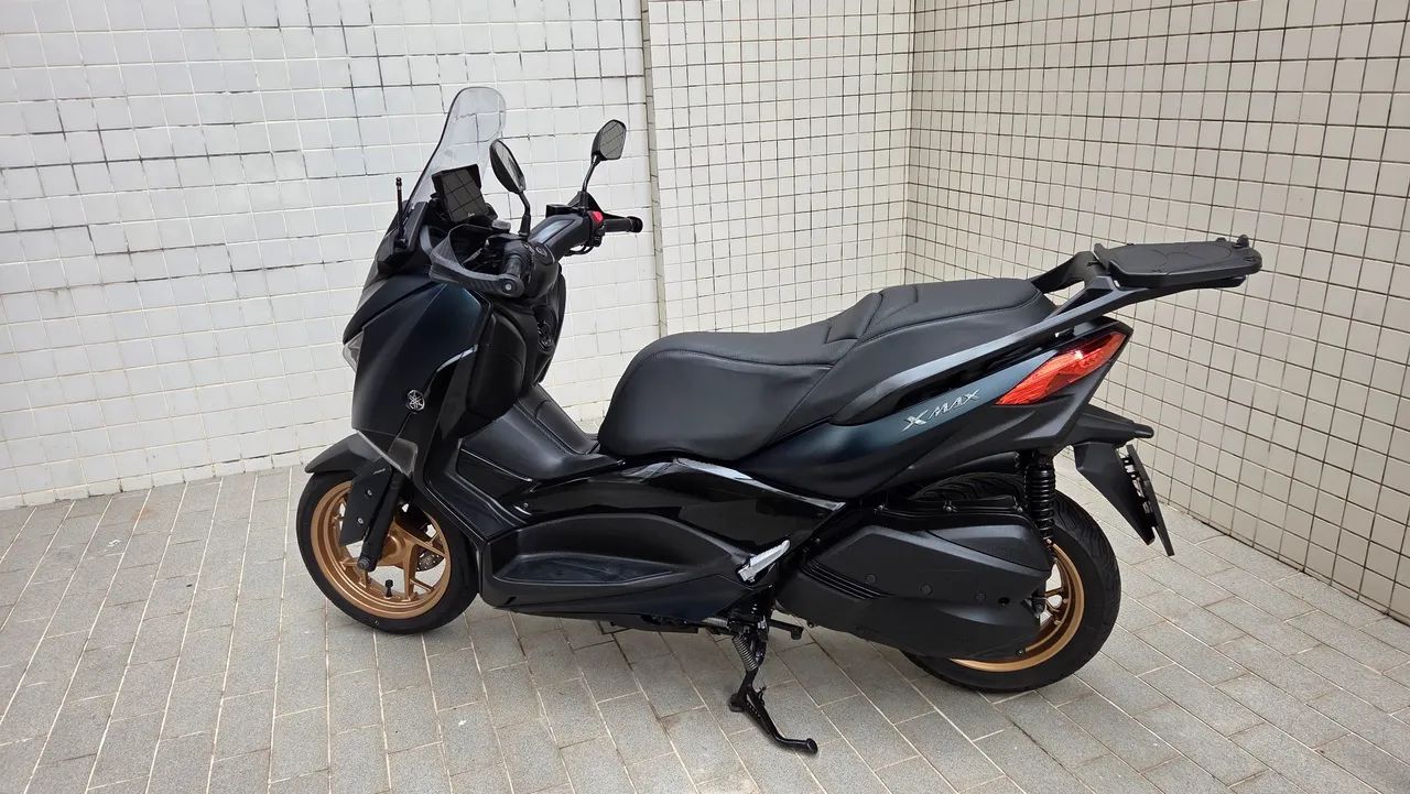 XMAX 250 com vários acessórios  - Foto 3