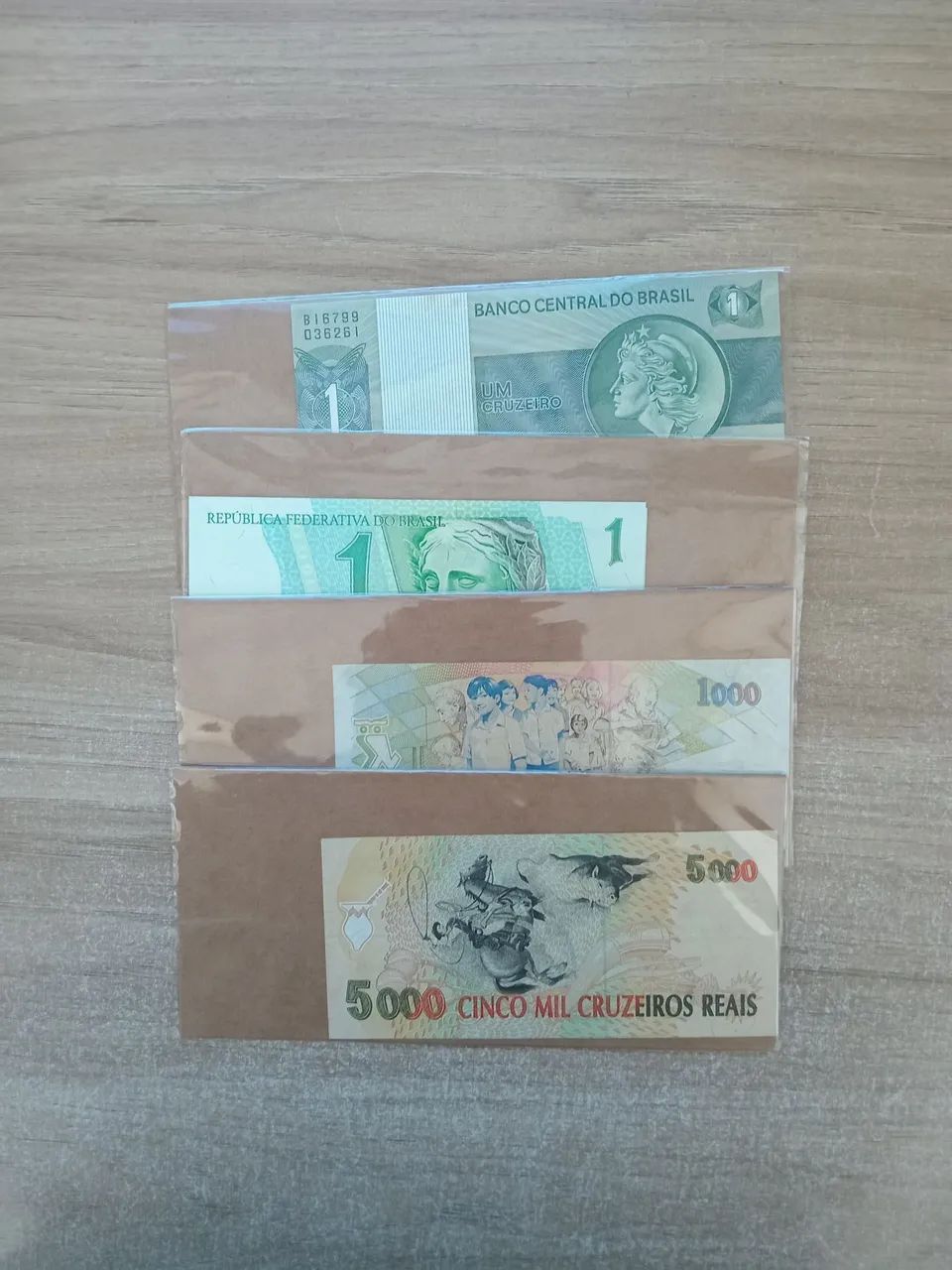 Cedulas e moedas antigas - Foto 3