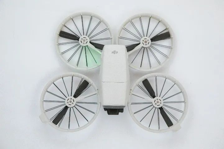 Drone DJI FLip com controle com Tela - Foto 5