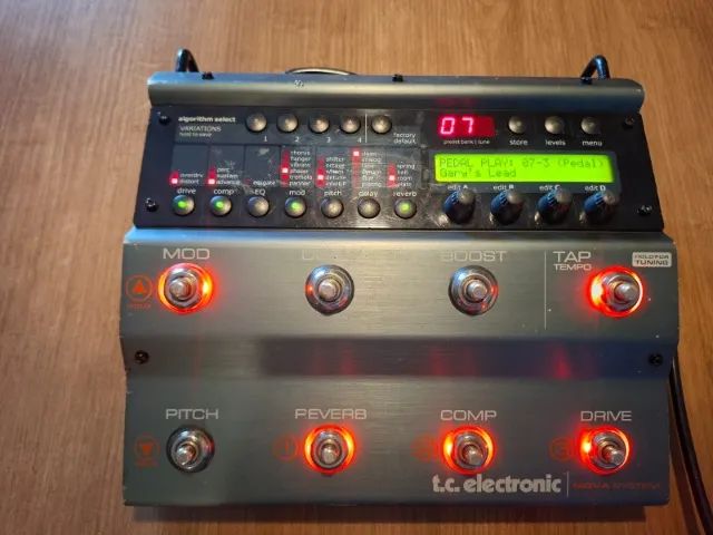 Pedaleira TC Electronic Nova System, drives analógicos e diversos efeitos - Foto 2
