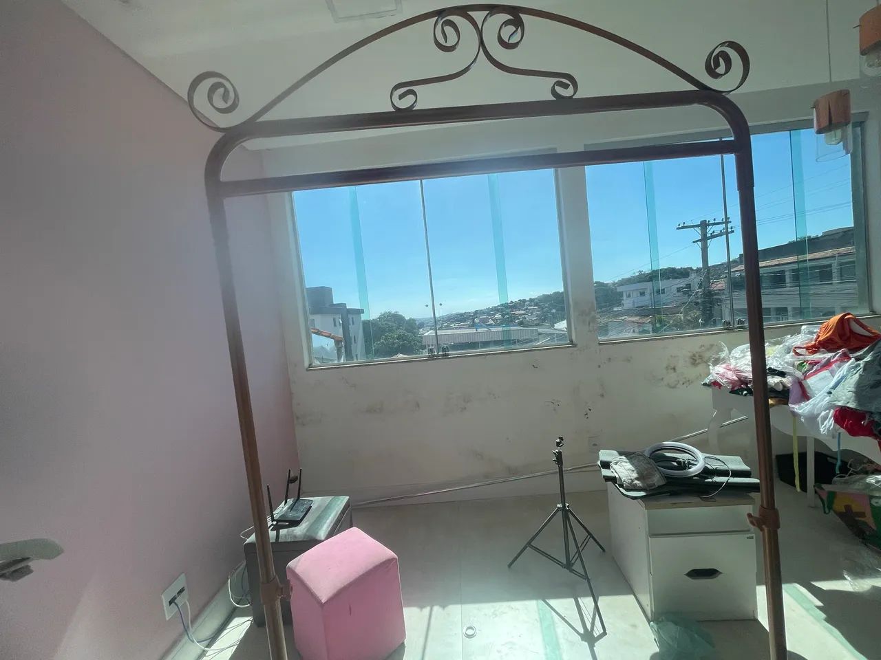 Arara de roupa para loja - Foto 3